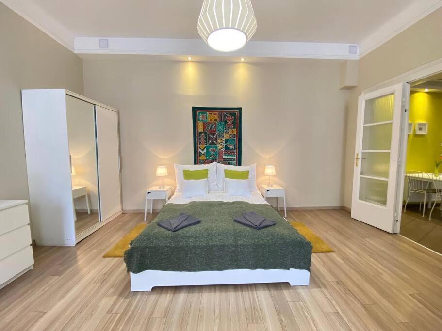 Orangehomes One Bedroom Comfy Apartment Budapest Luaran gambar