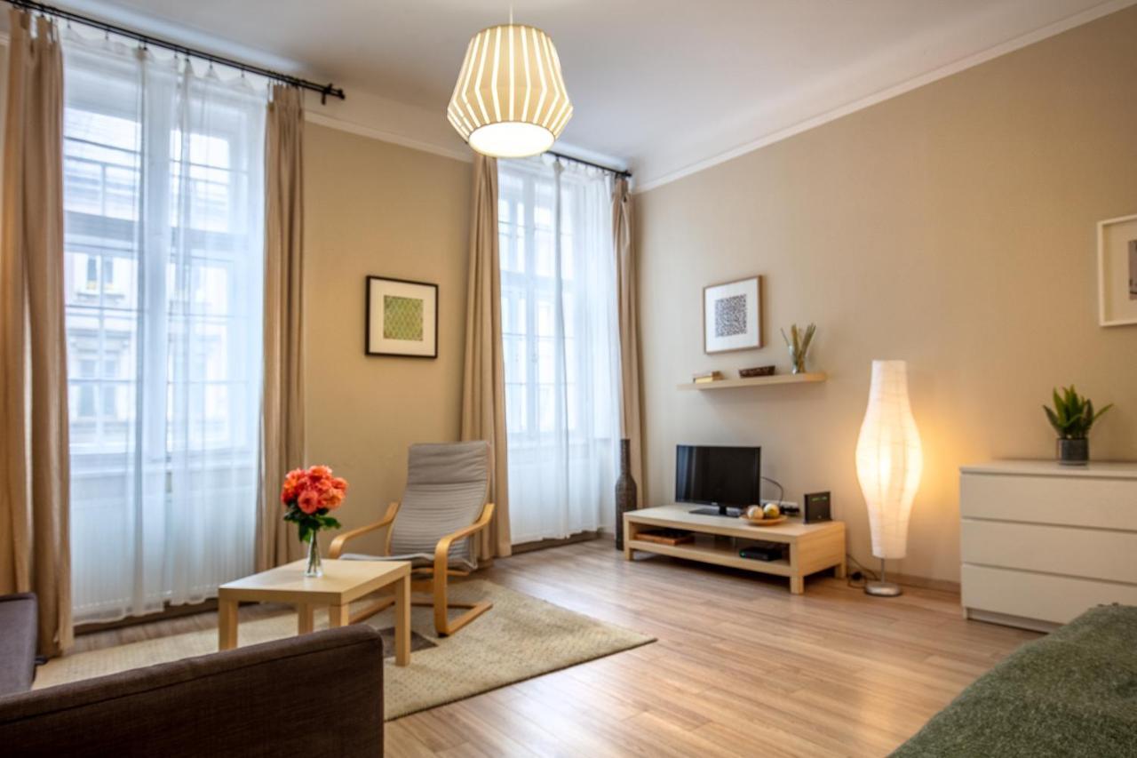Orangehomes One Bedroom Comfy Apartment Budapest Luaran gambar